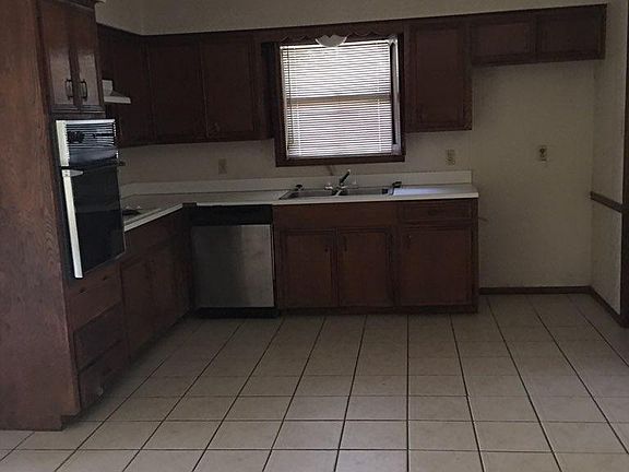 2nd image of 633 Crepe Myrtle Ave