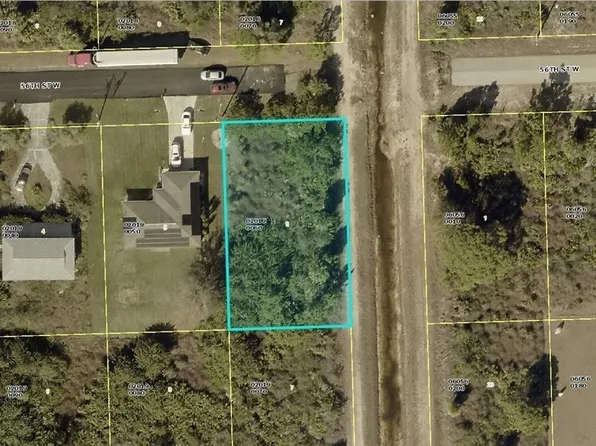 2901 56th St W, Lehigh Acres, FL 33971