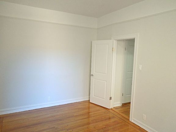 5th image of 392 Saint Johns Pl APT 3J