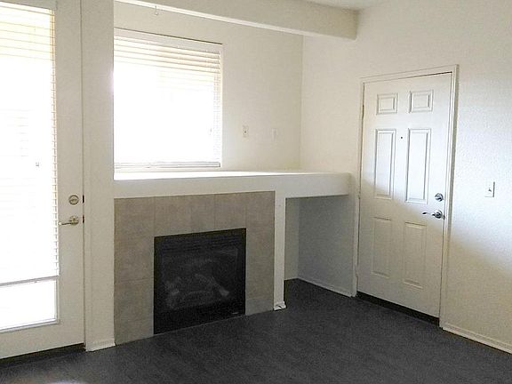 3rd image of 41410 Juniper St Unit 921