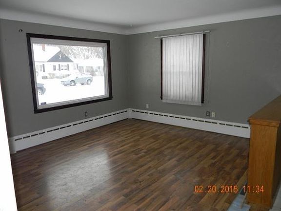 2nd image of 804 3rd Ave S