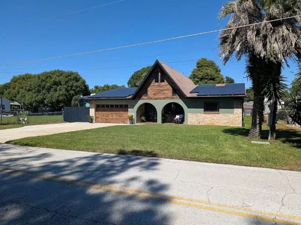 12511 Pine Island Dr, Leesburg, FL 34788