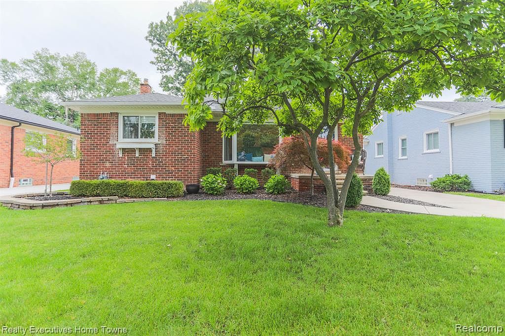1530 Aline Dr, Grosse Pointe Woods, MI 48236 Zillow