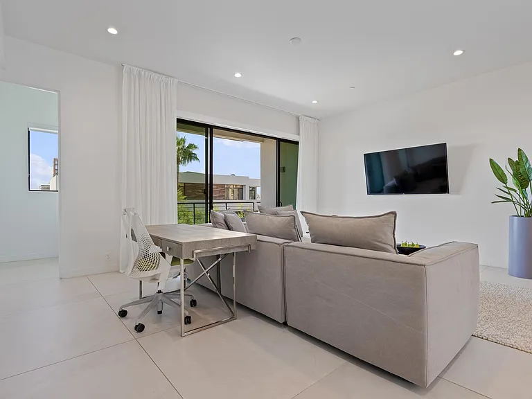 MZ Scottsdale — Photo 16