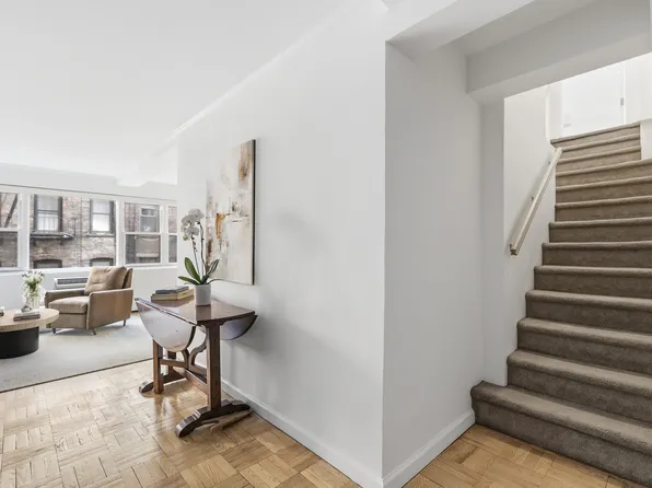 315 East 69th Street image 1 of 20