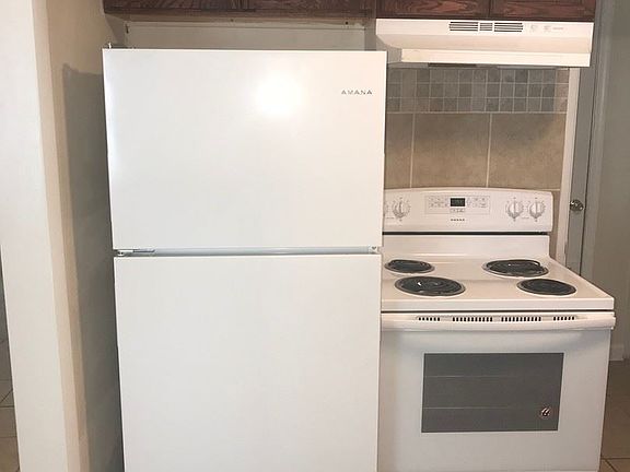 4th image of 467 Brannen St