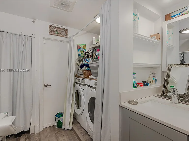 9048 Carlyle Ave — Photo 21
