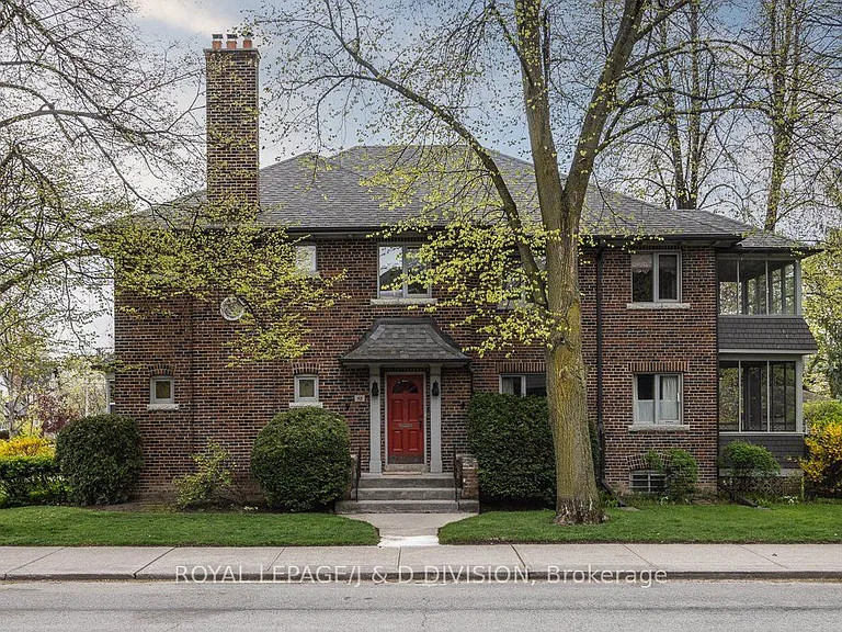 58 Lascelles Blvd — Photo 28