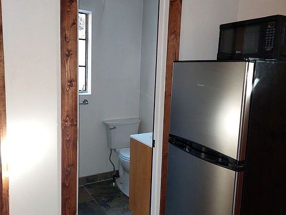 5th image of 875 Tallac Ave Unit B