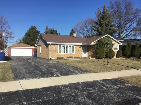 6762 W 87th Pl, Oak Lawn, IL 60453