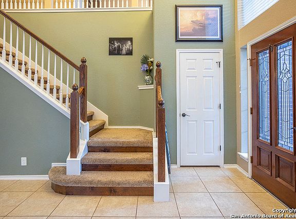 4th image of 2641 Cloverbrook Ln