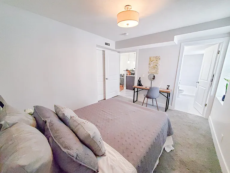628 Park Ave — Photo 26