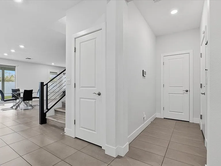 5366 Purple Moon Ave — Photo 4