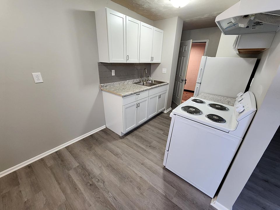 614 S Washington St Crawfordsville, IN, 47933 Apartments for Rent