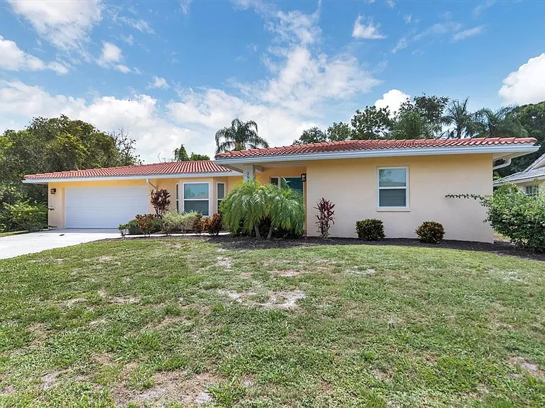 2943 Tuckerstown Dr — Photo 3