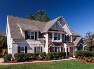 2581 E Madison Dr, Dunwoody, GA 30360