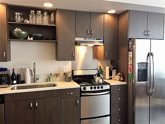 3rd image of 1595 Pacific Ave APT 204