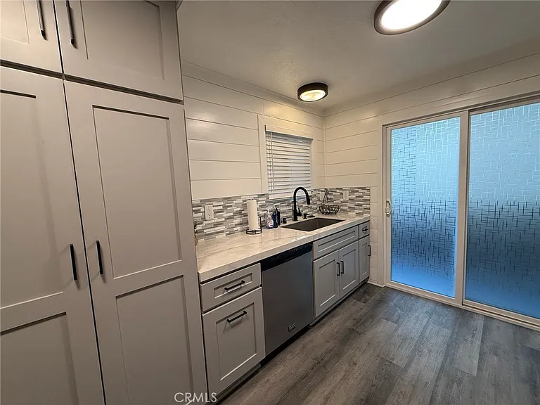 54 Corniche Dr #D — Photo 10