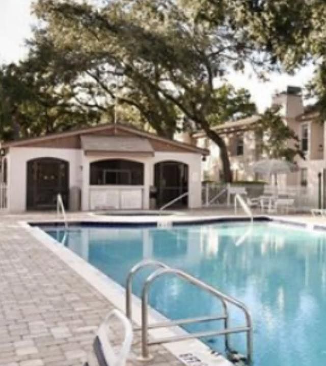2nd image of 3024 Bonaventure Cir