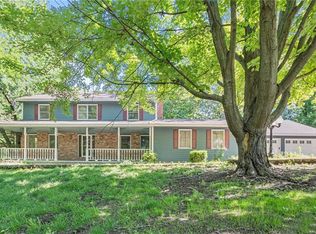 1113 Sycamore Ridge Dr, Lansing, KS 66043