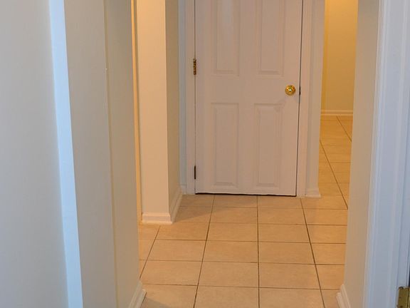 2nd image of 4831 N Sawyer Ave #G