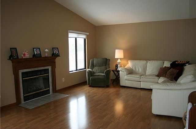 1st image of 48 Juniper Ave