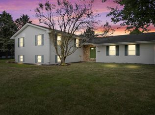 301 N Church St, Carlock, IL 61725