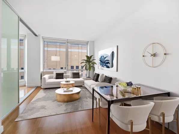 450 West 17th Street image 3 of 10