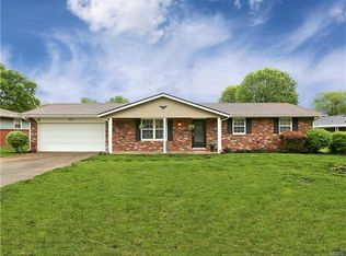 203 Chapel Dr, Collinsville, IL