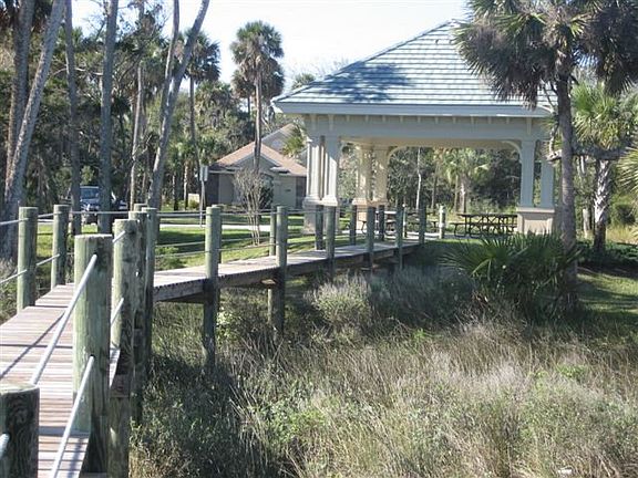 4th image of 157 S Riverwalk Dr