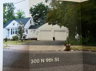 300 N 9th St, Millville, NJ 08332