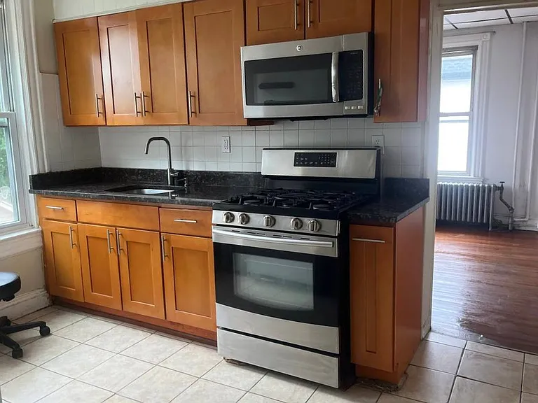 159 Waldo Pl #4 — Photo 9
