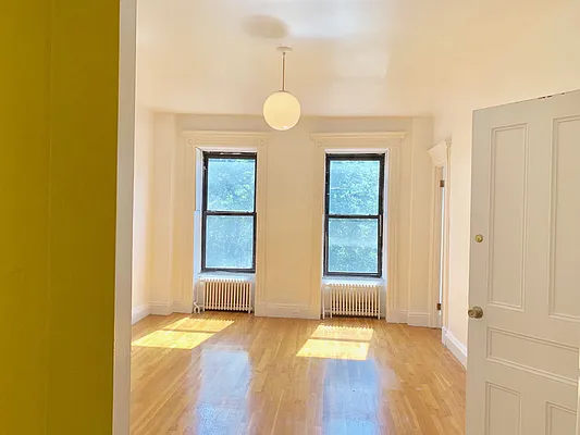 Rented by Curated by Soiti LLC | media 37