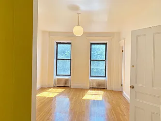 Rented by Curated by Soiti LLC