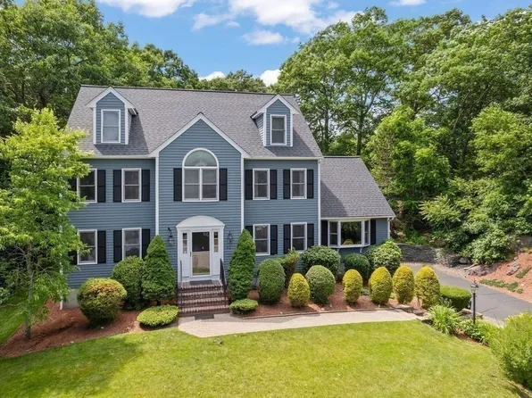 42 Whitman Ln, North Attleboro, MA 02760