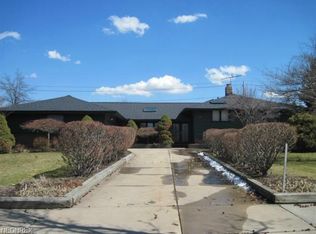 2773 Shakercrest Blvd, Beachwood, OH