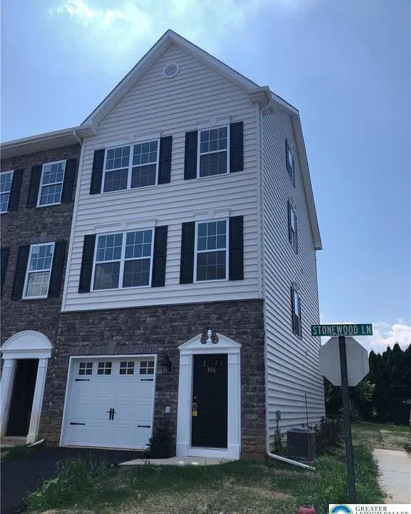 306 Stonewood Ln