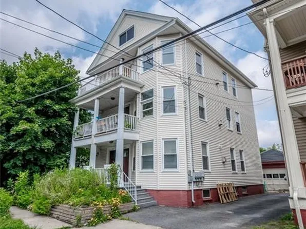 60 11th St #1, Providence, RI 02906