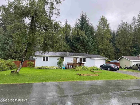 8824 Gail Ave, Juneau, AK 99801