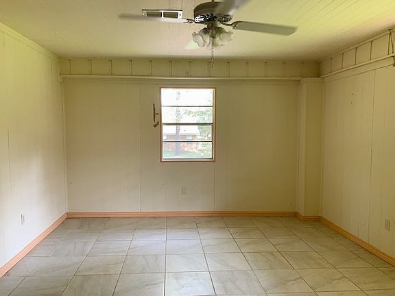 5th image of 230 Lighthouse Dr S