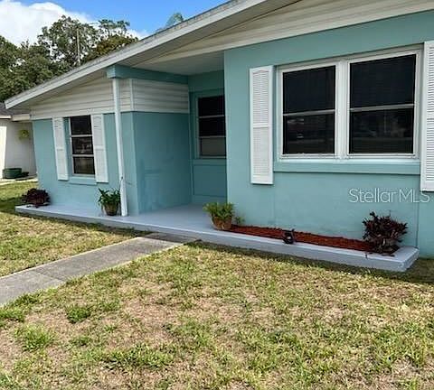 2nd image of 13532 Tamiami Trl