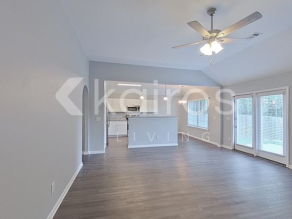 3rd image of 249 Pine St