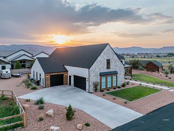 5th image of 1222 S Country Estates Ln