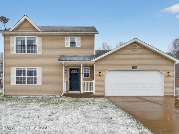 50555 Chardonnay St, Paw Paw, MI 49079