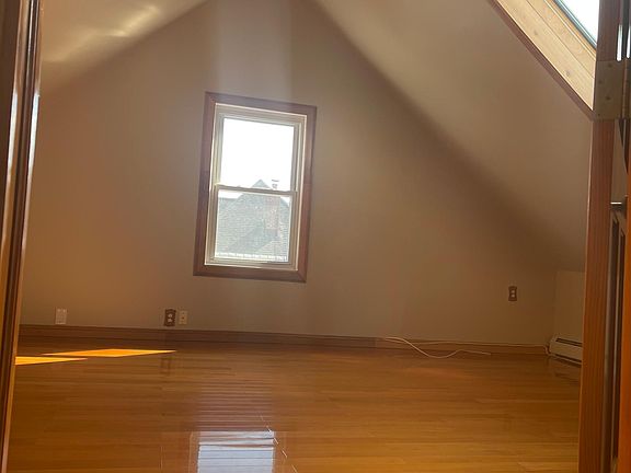 4th image of 50 Woodland Ave #50