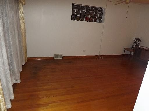 4th image of 2924 N 73rd Ave