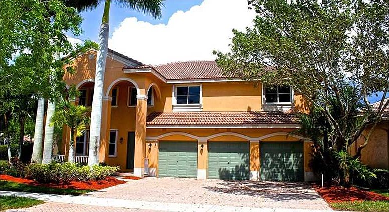 2nd image of 1321 Crossbill Ct