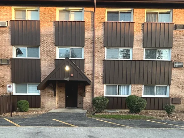 2209 Arbor Cir APT 25, Downers Grove, IL 60515