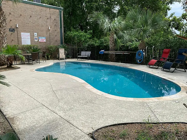 Forest Oaks Apartments — Photo 6