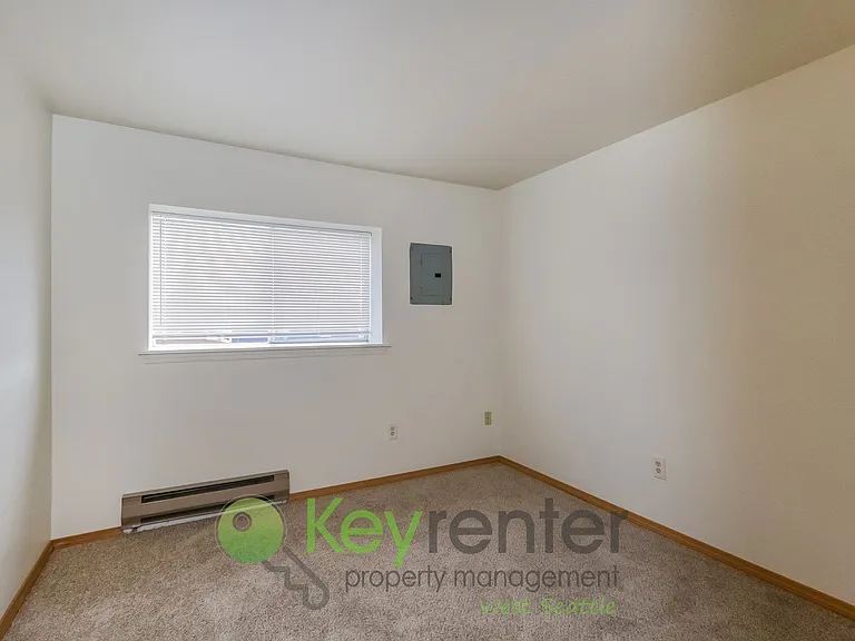 6042 Fauntleroy Way SW — Photo 37